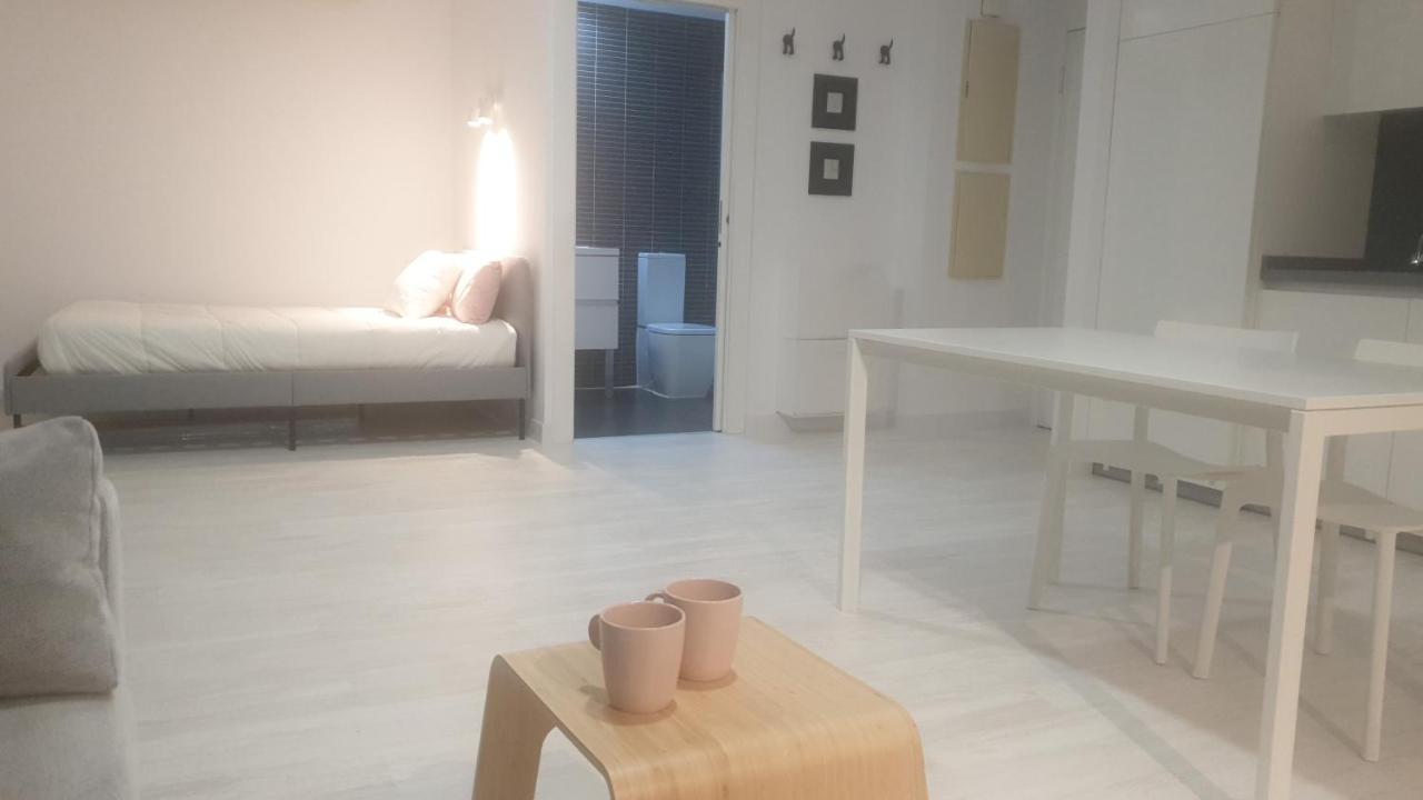 Ferienwohnung Aeropuerto Loft Poligono Manises Exterior foto